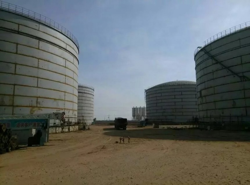 大型原油储罐
